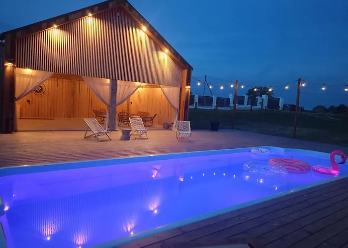 Mazurskie Stodoły * Piecki (Warmian-Masurian)